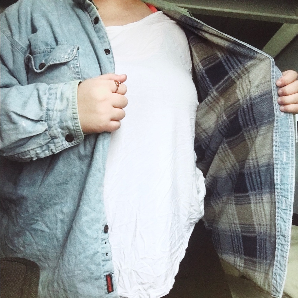 Cute jean plaid-lined flannel/jacket!